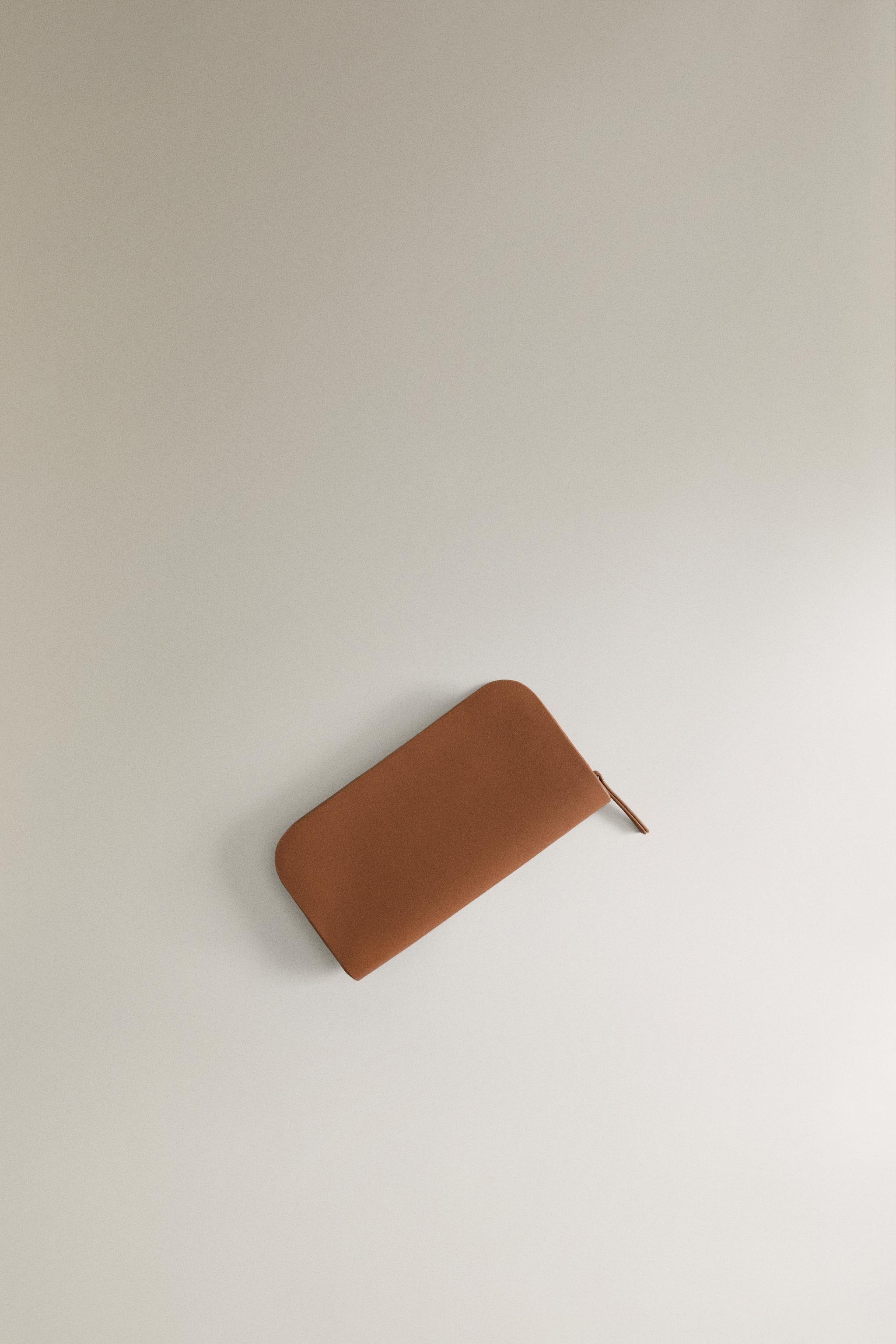 LEATHER WALLET